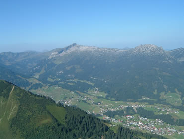 Blick vom Fellhorn auf Riezlern
