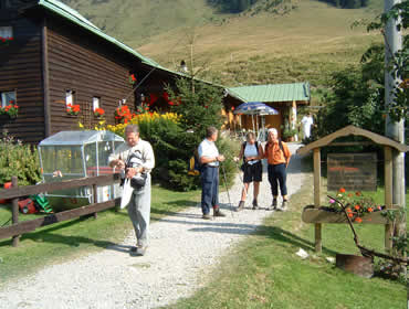 Rast und Kaeseeinkauf auf der Mittelalpe