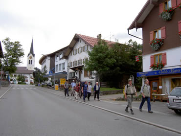 Abmarsch zur Talstation in Riezlern