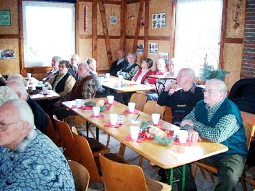 Wandersenioren in der H�tte