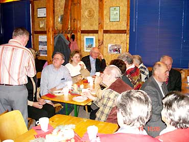 Unterhaltung zwischen den Filmen