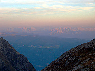 Meran, Dolomiten im Hintergrund