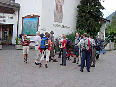 An der Talstation von der Hochmutbergbahn