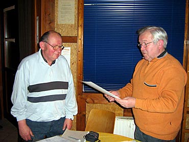 Wilhelm erh�lt die Urkunde von Herbert